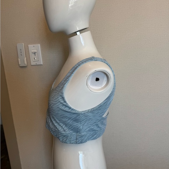 Barry’s Blue Open Back Sports Bra with Elastic Hem - Picture 5 of 5